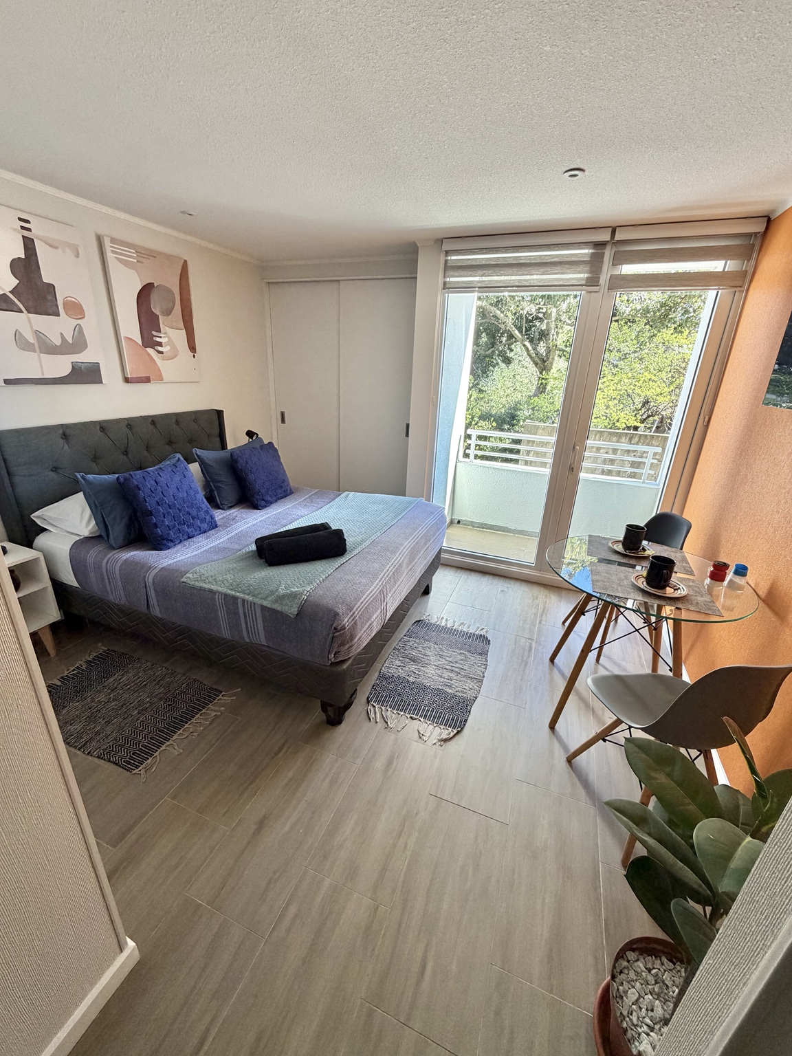 Dormitorio EBISUR en Cruz 1259